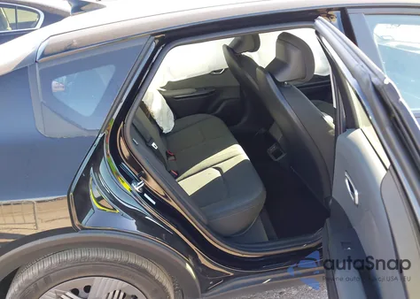 2025 Kia K4 Lx z USA, uszkodzony, nr VIN 3KPFT4DE6SE238573